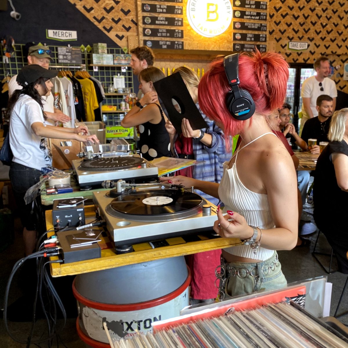 Inverted Audio (@invertedaudio) on Twitter photo Inverted Audio returns to <a href="/BrixtonBrewery/">Brixton Brewery</a> on Saturday 28 June for a record fair with I've Got It On Vinyl. If you’d like to play an all vinyl set we’re running Open Decks. Sign up to spin!! Not a DJ? No problem. Register a free ticket and enjoy a free pint inverted-audio.store/blogs/news/inv… Inverted Audio returns to <a href="/BrixtonBrewery/">Brixton Brewery</a> on Saturday 28 June for a record fair with I've Got It On Vinyl. If you’d like to play an all vinyl set we’re running Open Decks. Sign up to spin!! Not a DJ? No problem. Register a free ticket and enjoy a free pint inverted-audio.store/blogs/news/inv…