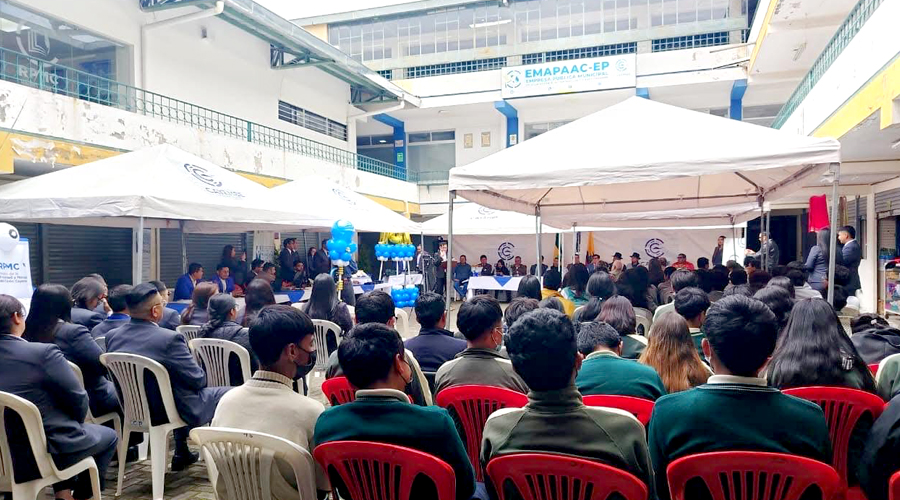 DinarpEc's tweet photo. Durante su desarrollo, el director regional explicó la gestión de la #Dinarp para promover y fortalecer el servicio registral del país; además de viabilizar la articulación interinstitucional, a fin de ejecutarproyectos ciudadanos. https://t.co/xqUuanYNhT