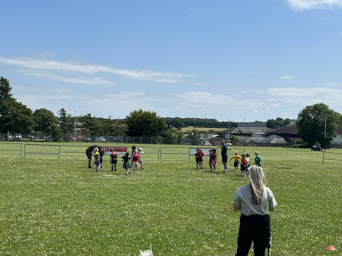 CRugbyCommunity's tweet photo. Fantastic Tag Rugby Festival today @LlantwitRugby 81 Children Running around in the sun enjoying playing tag rugby thank you to all who helped out to make the day a success 👏🏻👏🏻 https://t.co/B7AxHERatt