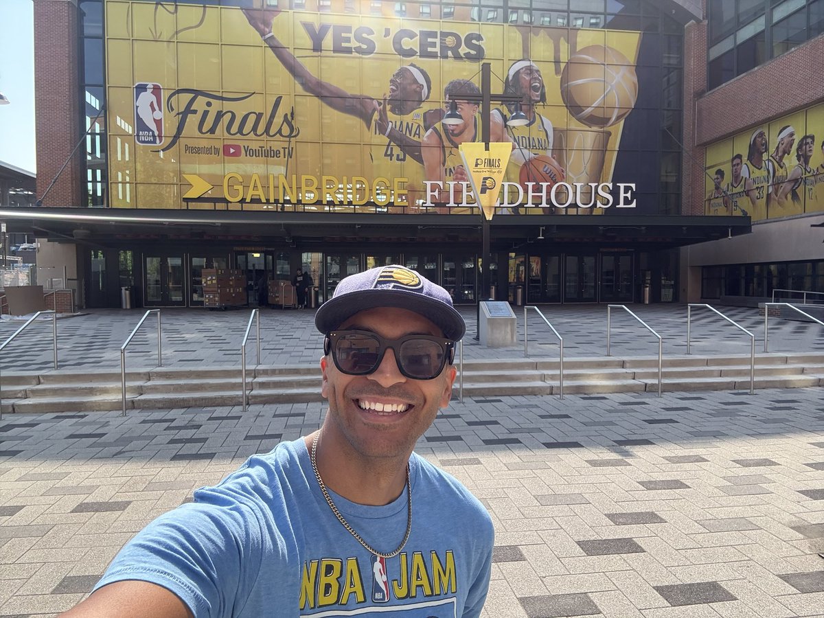 ryanrucker's tweet image. Quick trip but I had to witness @Pacers history!