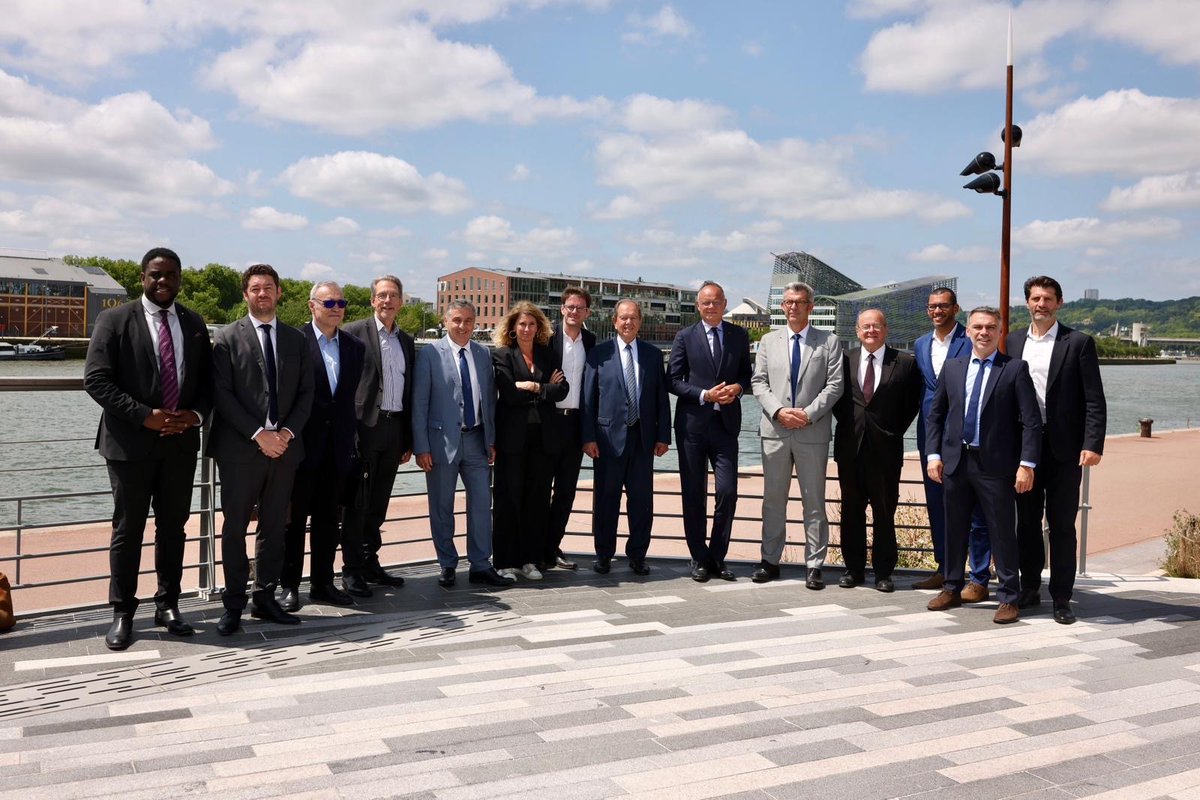 🤝 L'Entente #AxeSeine affirme ses convictions et ses coopération à l'occasion de ses 8èmes Rencontres organisées à <a href="/MetropoleRouenN/">Métropole Rouen Normandie</a> 👉 metropolegrandparis.fr/sites/default/…