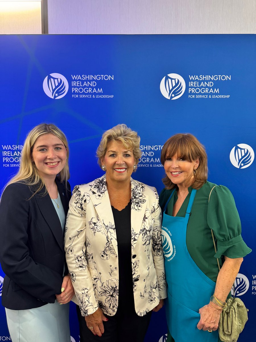 SusanDavisIntl's tweet image. Each summer, SDI welcomes a @WIPLive intern — and we love meeting them at Celtic Chefs! Great to see @SpaceNorah, @IrelandAmbUSA, and welcome Jessica Graham, our new intern from @QUBelfast. Glad to have her on board! #WashingtonIrelandProgram #WIP #Ireland