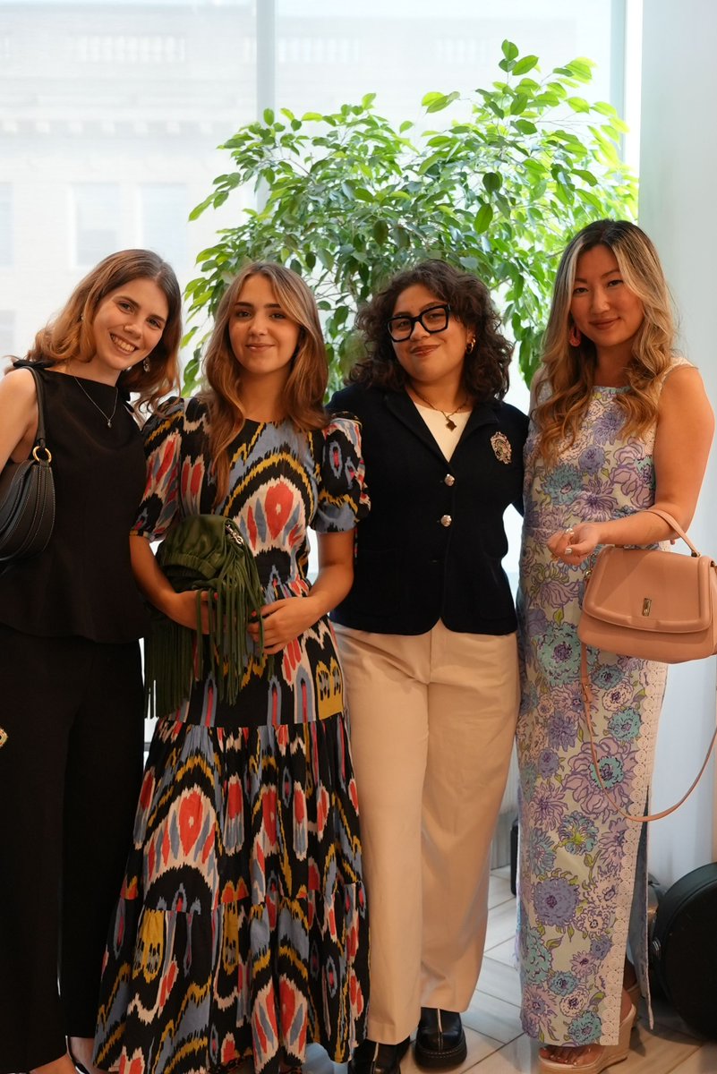SusanDavisIntl's tweet image. Each summer, SDI welcomes a @WIPLive intern — and we love meeting them at Celtic Chefs! Great to see @SpaceNorah, @IrelandAmbUSA, and welcome Jessica Graham, our new intern from @QUBelfast. Glad to have her on board! #WashingtonIrelandProgram #WIP #Ireland