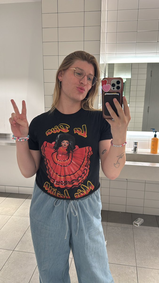 TS Amanda Tori Meating tweet media