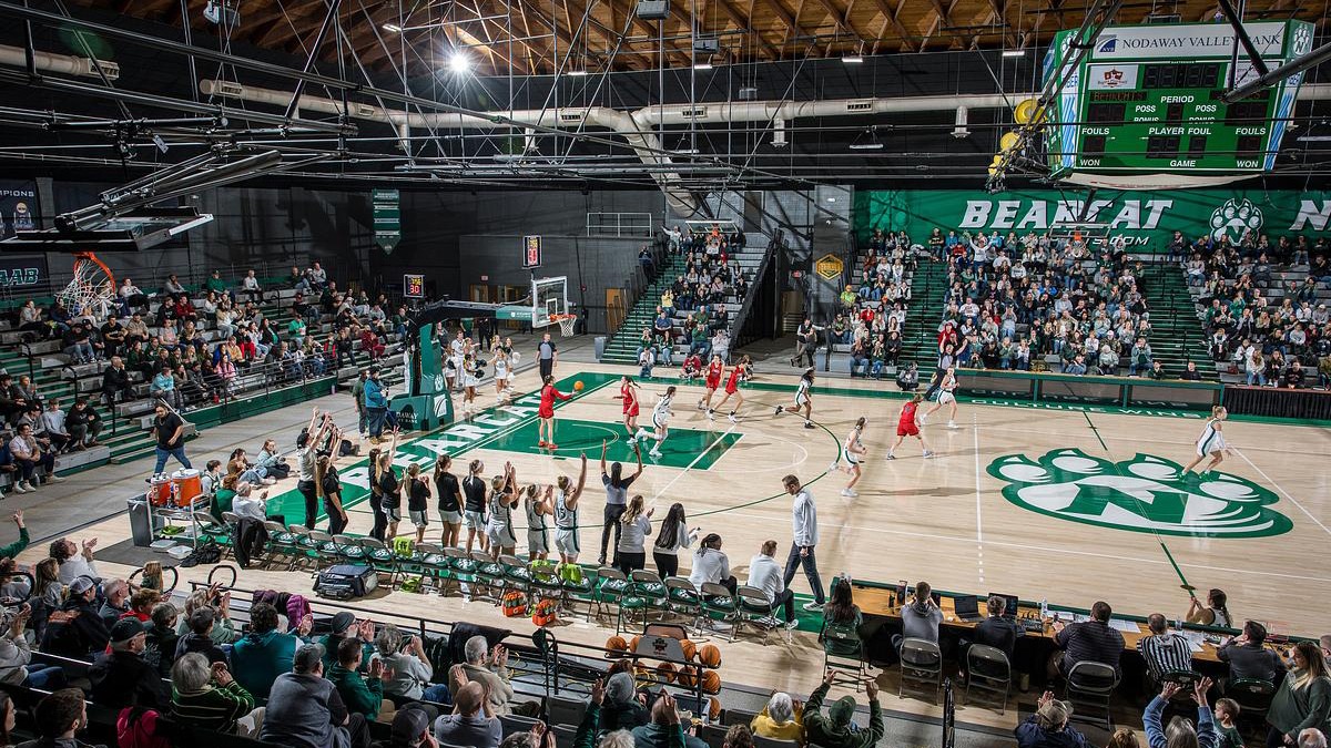 Northwest Athletics (@bearcatsports) on Twitter photo Northwest Missouri State University women's basketball head coach Austin Meyer's 2025-26 roster will feature 13 players with the addition of six newcomers to the squad. <a href="/nwbearcatwbb/">Bearcat WBB</a>
#OABAAB
bit.ly/45jjFDx Northwest Missouri State University women's basketball head coach Austin Meyer's 2025-26 roster will feature 13 players with the addition of six newcomers to the squad. <a href="/nwbearcatwbb/">Bearcat WBB</a>
#OABAAB
bit.ly/45jjFDx