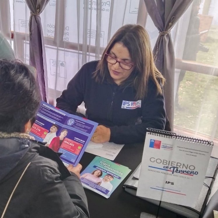 IPS_Aysen's tweet photo. 📢Este martes estuvimos en las #PlazasCiudadanas de #Fachinal y #BahíaJara en el marco de las actividades de #GobiernoEnTerreno de @DPPGralCarrera 
🤓Atendimos trámites
👉Liquidaciones de Pago🧓
👉#ReformaDePensiones
👉Cambio Forma de Pago👩‍🦰
👉Subsidio Eléctrico
👉#SUF
@DPRAysen https://t.co/rbNJLJM226