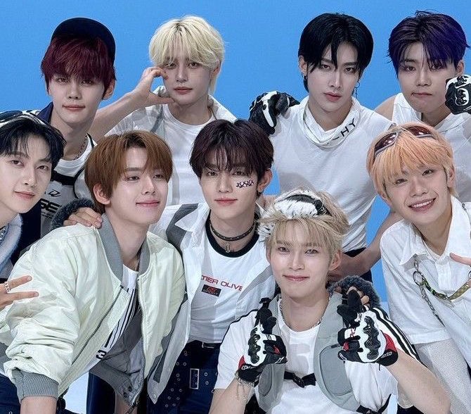 jaja 🫐 zb1 ot9 FOREVER tweet media