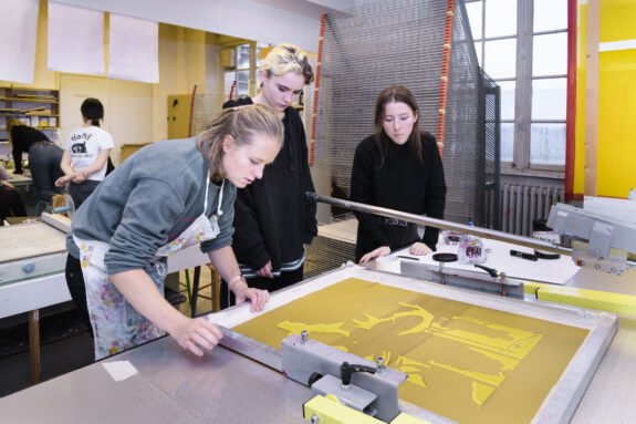 ANdEA (@andea_ecolesart) on Twitter photo Admissions dans les écoles supérieures d’art et design publiques du Ministère de la Culture <a href="/MinistereCC/">Ministère de la Culture 🇫🇷</a> : secondes sessions // phase complémentaire de #Parcoursup <a href="/parcoursup_info/">Parcoursup</a>
andea.fr/evenement/admi… Admissions dans les écoles supérieures d’art et design publiques du Ministère de la Culture <a href="/MinistereCC/">Ministère de la Culture 🇫🇷</a> : secondes sessions // phase complémentaire de #Parcoursup <a href="/parcoursup_info/">Parcoursup</a>
andea.fr/evenement/admi…