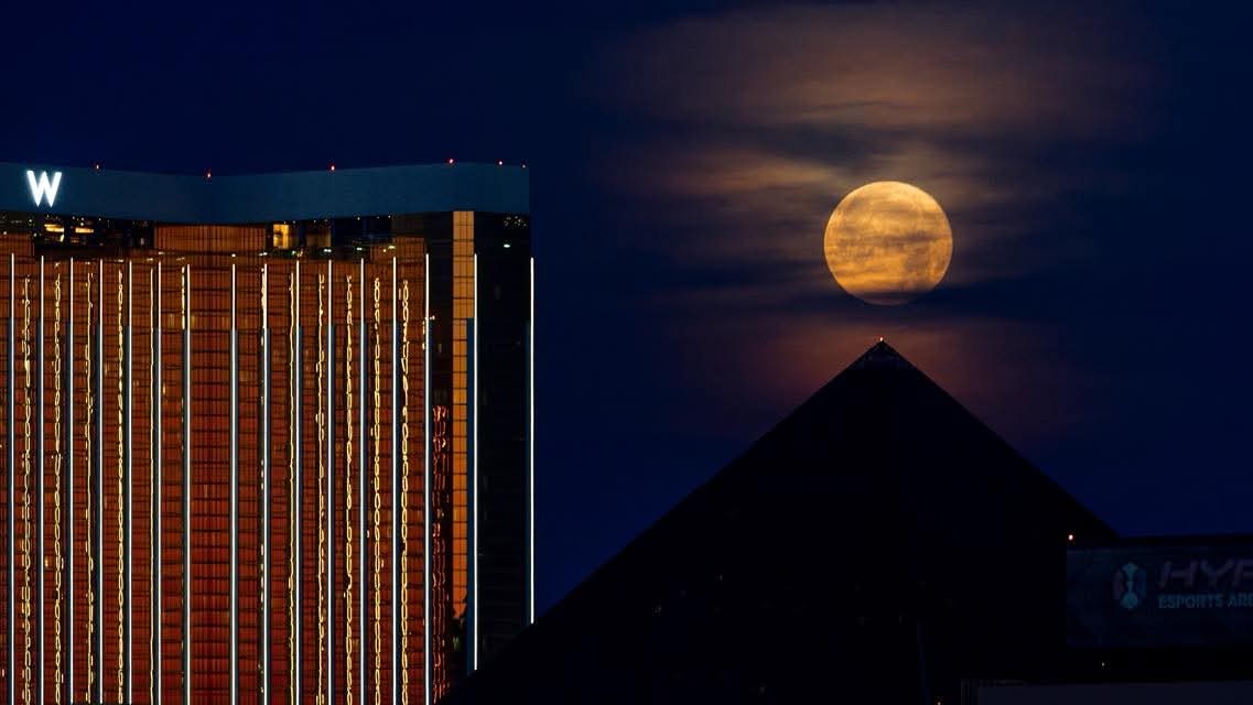 Las Vegas Locally 🌴 tweet media