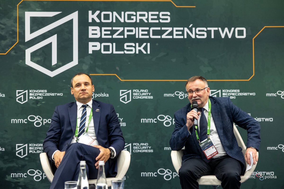 Kongres Bezpieczeństwo Polski (@totalsecuritypl) on Twitter photo 🏭 W ramach sesji Defence Horizon odbyła się również debata pt. „Local content w przemyśle zbrojeniowym”, poświęcona roli polskich instytucji i firm w budowaniu niezależności technologicznej i wzmacnianiu lokalnej produkcji.  #KBP2025 #KBPRZESZÓW #KongresBezpieczenstwoPolski2025 🏭 W ramach sesji Defence Horizon odbyła się również debata pt. „Local content w przemyśle zbrojeniowym”, poświęcona roli polskich instytucji i firm w budowaniu niezależności technologicznej i wzmacnianiu lokalnej produkcji.  #KBP2025 #KBPRZESZÓW #KongresBezpieczenstwoPolski2025