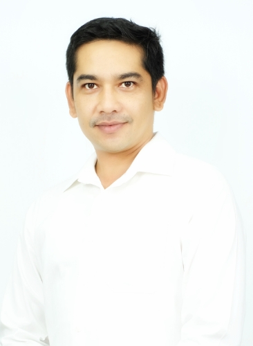 Serchaking's tweet photo. ตาเหล่ 555 รึตาเจ้าชู้... https://t.co/9ncssdruio
