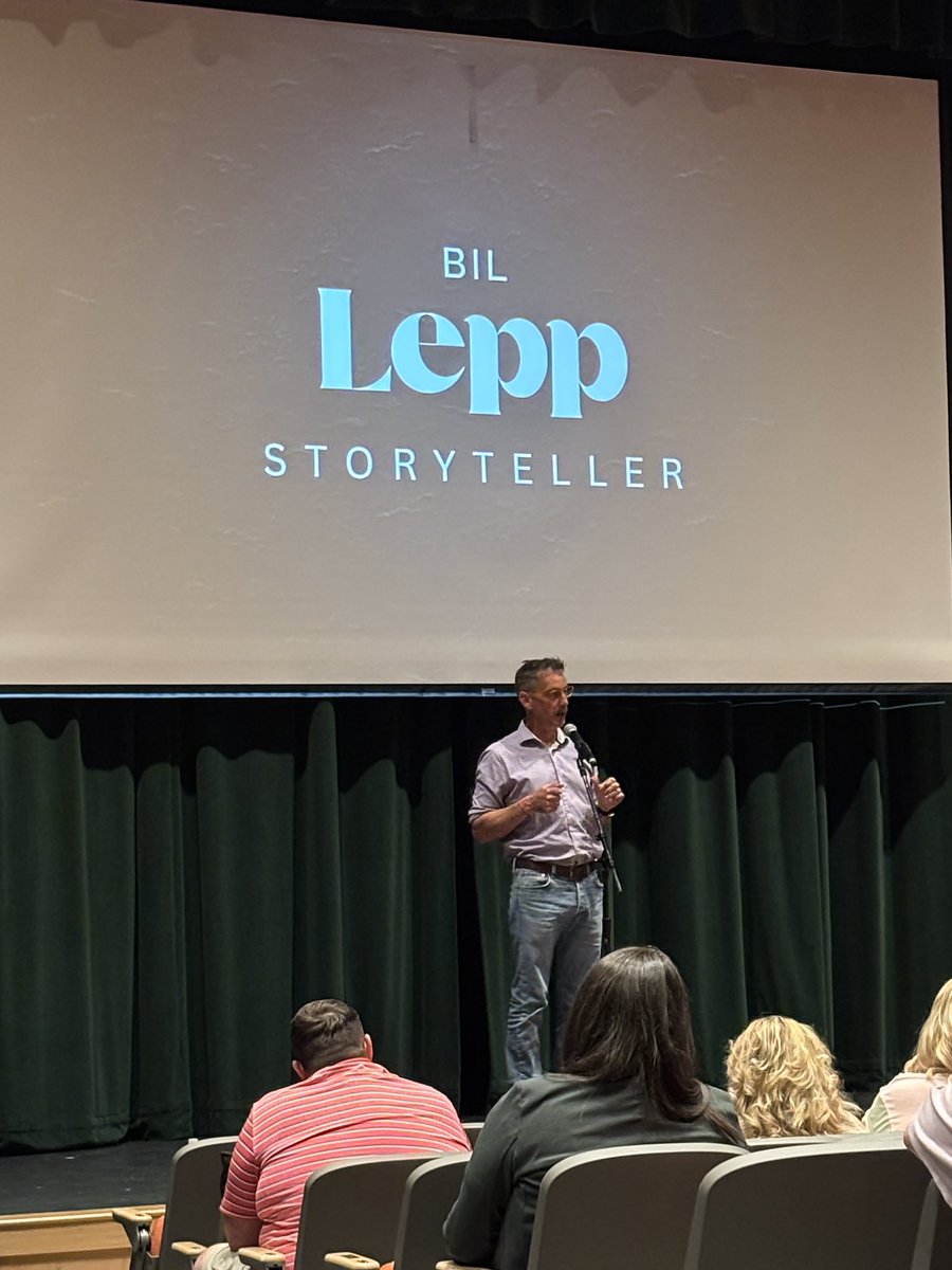 JaneCallihan's tweet photo. This guy is hilarious!!! Thank you Bil Lepp for your Storytelling advice!! Fun, entertaining and great ways to make learning fun!! #KEDCgrants @KEDCGrants https://t.co/qPiepqydNw