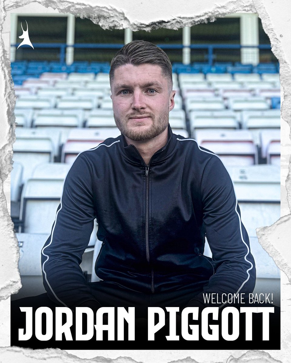 telfordutd's tweet photo. Piggo is back. 👋

Welcome back to the Bucks, Jordan Piggott. 🙌

#WeAreTelford https://t.co/powgaTt6Cn