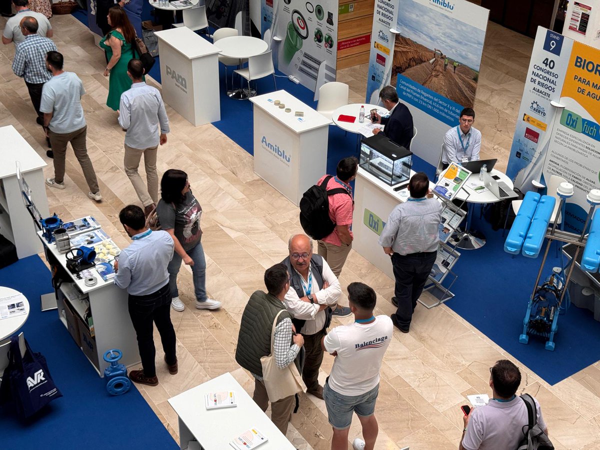aeryd_es's tweet photo. 👏¡Estamos teniendo un gran congreso!
👌Expertos, innovaciones y mucho entusiasmo se reúnen para compartir conocimientos y avanzar en la gestión eficiente del agua. Gracias a todos los asistentes por hacer de este evento un éxito.
💦¡Mañana más!

#CongresoRiegos #aeryd #regadío https://t.co/JBA05zAb7y
