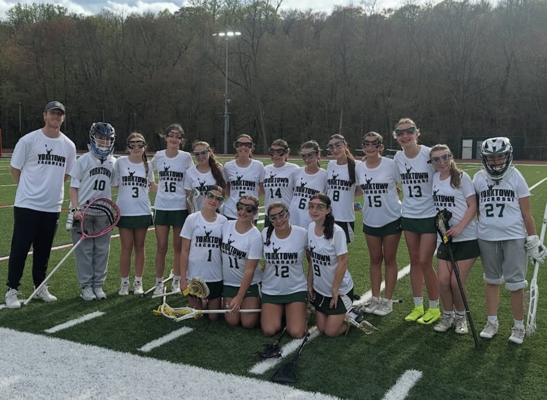 Congratulations to our 2025 JV Team &amp; Coach Fallo! They finished their season 11-4-1. #family #town
We are so proud of you all 🌽💚