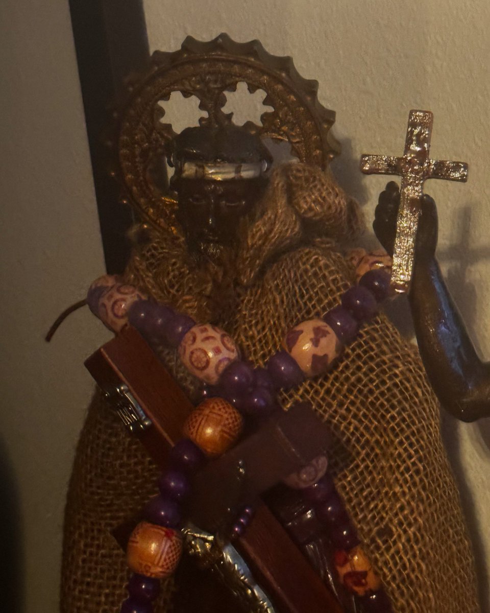 I’ll be setting lights and offerings to Saint Lazarus for protection of those being targeted + those protesting ICE raids taking place across the country!! 

I’ll be offering this through 06/15, and there’s no payment required. If you or your loved ones feel like you’re being