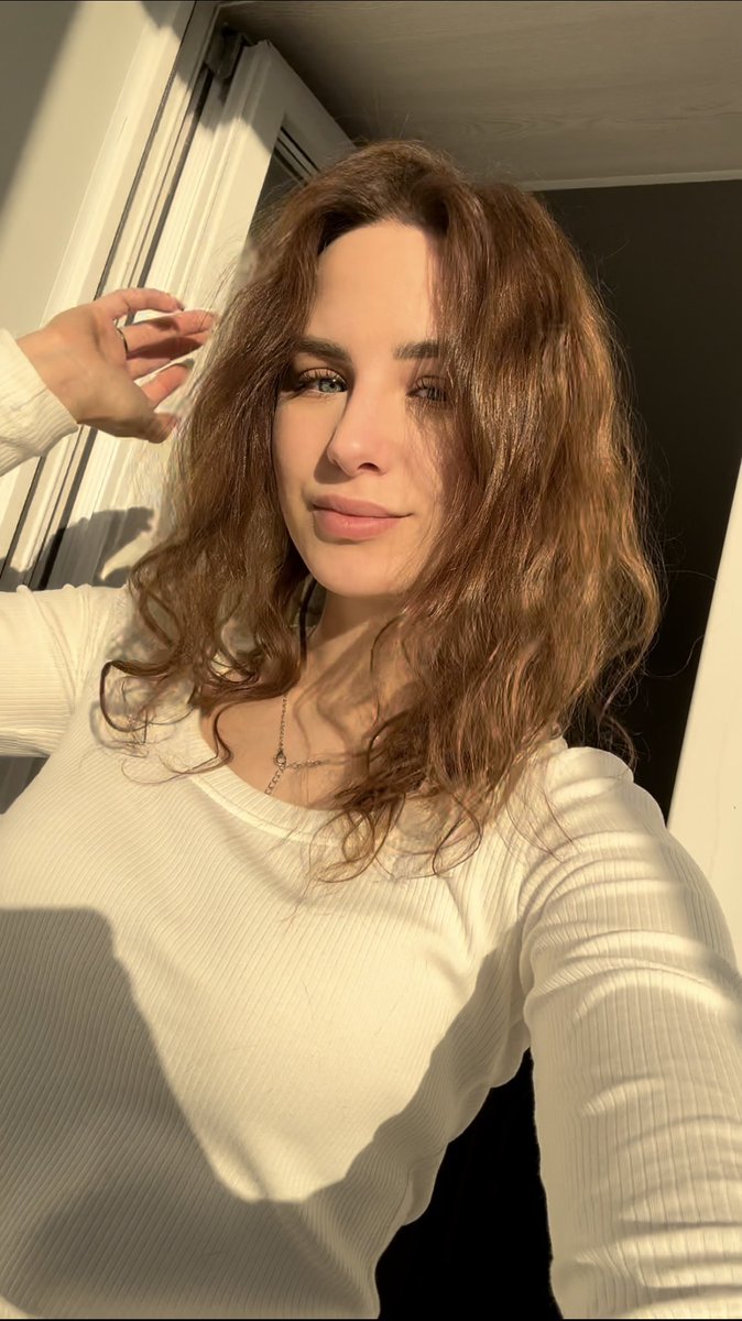 Artinessa_i's tweet image. Beautiful day🖤
