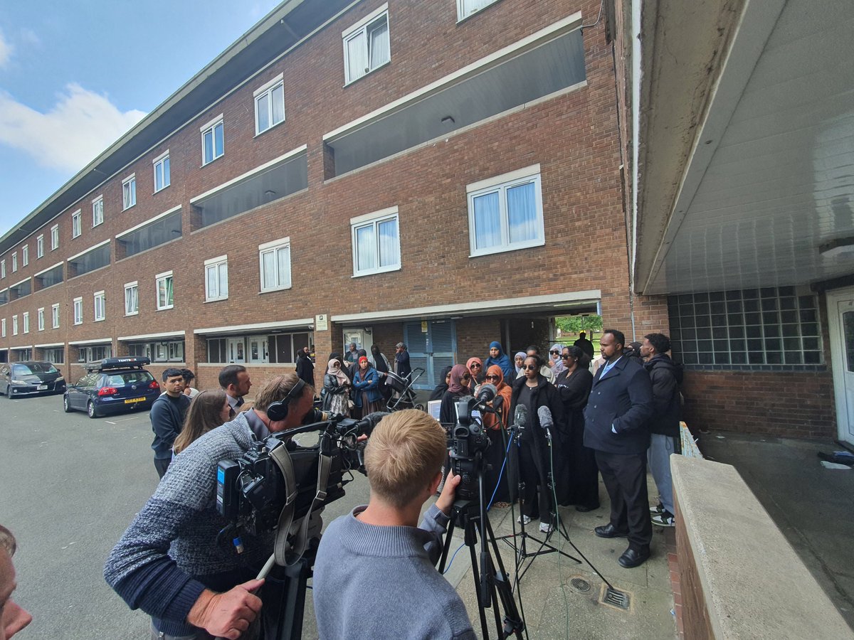 Today we stood in solidarity with the family of Mahad Abdi Mohamed at a media appeal following his tragic death on 20th March in Tottenham. We join the community in urging witnesses to come forward and call on authorities to deliver justice for Mahad and his loved ones.