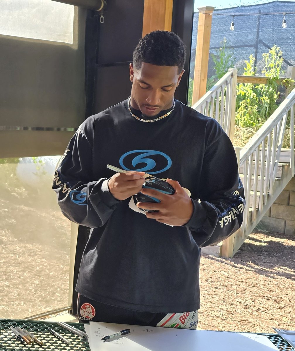 AtlantaRiot's tweet image. Happy Birthday Chuba! #KeepPounding