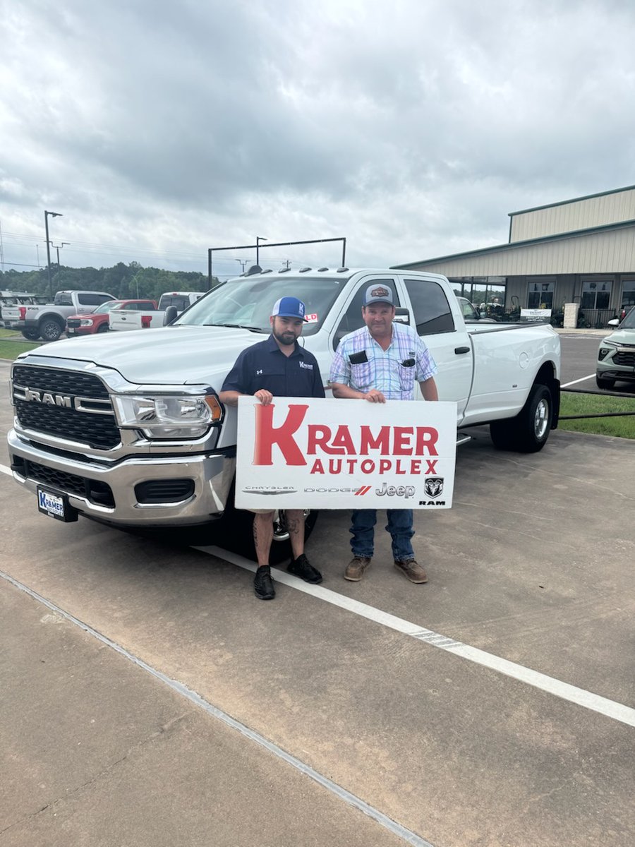 KramerCDJR's tweet image. 🥳 Congrats to Mr. Travis on your new 2024 #RAM3500. We’re thrilled to welcome you to the #KramerFamily!
⭐ Sold by: Joshua Watson

For more great deals, ask for Joshua!
☎️ Call us! (936) 630-9206
🖥️ Website Link: bit.ly/3KTvcPz

#KramerCDJR