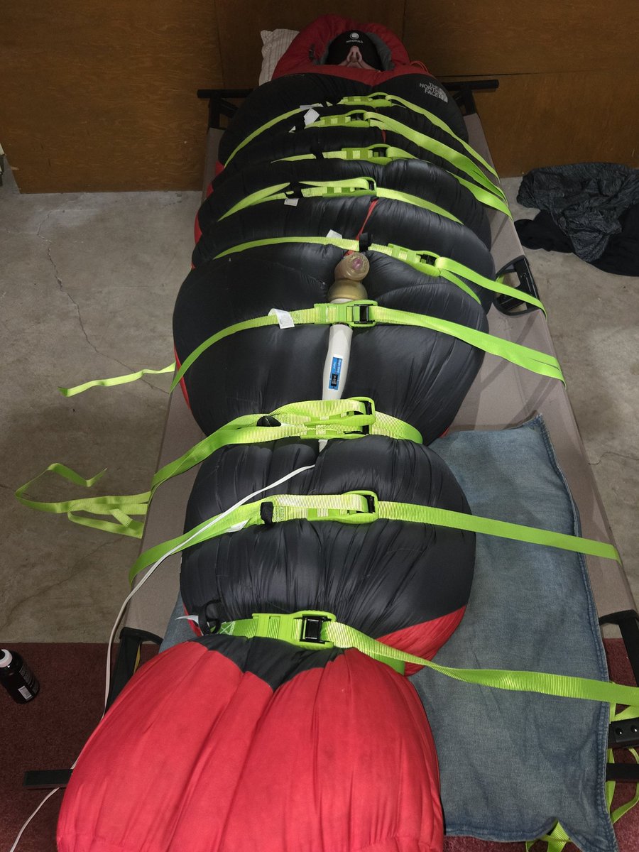 Nothing like a relaxing morning for <a href="/Christo80927957/">SweatyNDown</a>