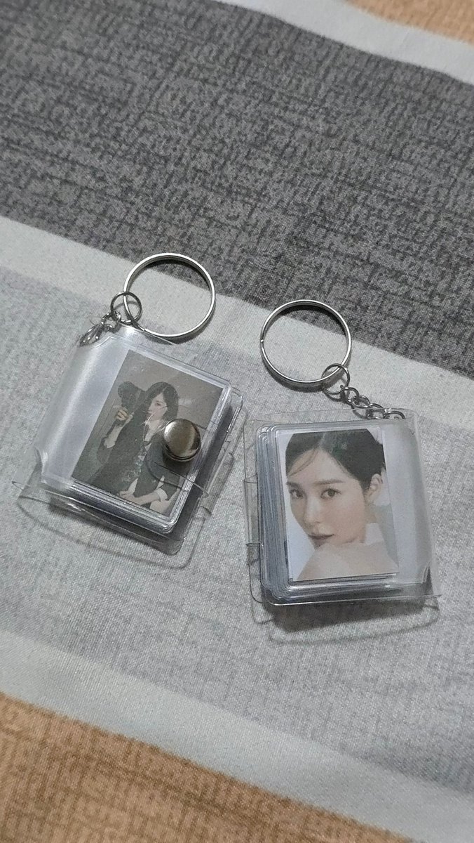 MECSarcia's tweet image. Mini Photo Album Freebies
🖼 Limited 1:1
🖼 Silver Ticket holders will be prioritized outside the Hall. Remaining mini photo albums (if any) will be handed out to Gold and VIP ticket holders once I'm inside.
🖼 Like and RT to spread
#HERE_FOR_YOU
#2025HEREFORYOU_IN_MANILA