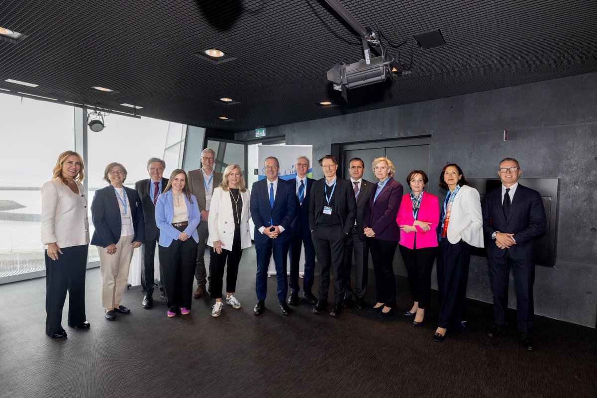 Grateful to Iceland’s Health Minister, Alma D. Möller, for a warm &amp; insightful meeting in Reykjavik.

I thanked Minister Möller for generously hosting the launch of the Pan-European Commission on Climate and Health (#PECCH).

We had an in-depth discussion on our shared efforts to