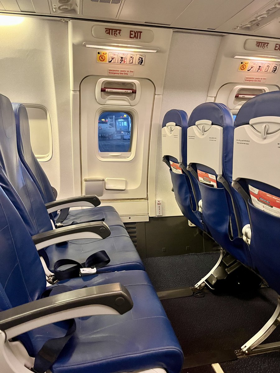 janam_parikh's tweet image. Pampered with a row to myself! Onboard a B737-800NG after a really long time. Glad to fly on one of these OG birds. Shoutout to the friendly ground staff of @AirIndiaX (Indo Thai) ✈️

IX1143 | VT-AYJ | B738 | FL340-360

#Avgeek #Aviation #Boeing737 #AirIndiExpress