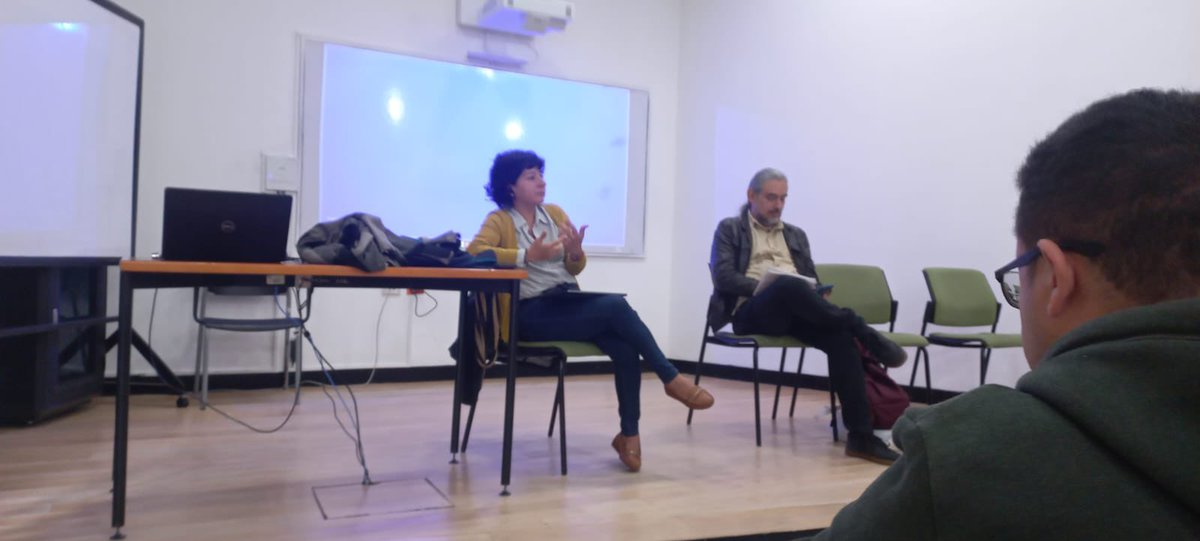 GSEID_UNAL's tweet photo. ¡Hoy! Empezamos el panel Economías populares: retos y aprendizajes de la política pública.  Conversamos sobre las disputas en medio de los entramados institucionales. @_CLACSO @UNALOficial https://t.co/HQUgwTZVpN
