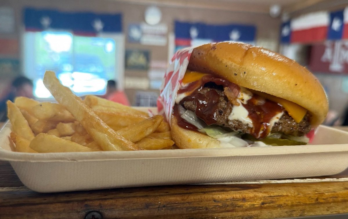 _greasyburger_'s tweet photo. Midweek pick-me-up, anyone? #_top_of_the_hill_  #greasy #wednesday #midweek https://t.co/DoEd2e6ygB