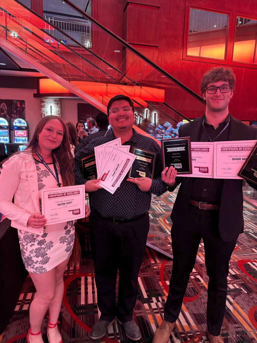 Congrats to multiple ProMedia students who received recognition for their work this past year with @thevista1903 at the Oklahoma Press Association Awards Banquet this past weekend in Shawnee.