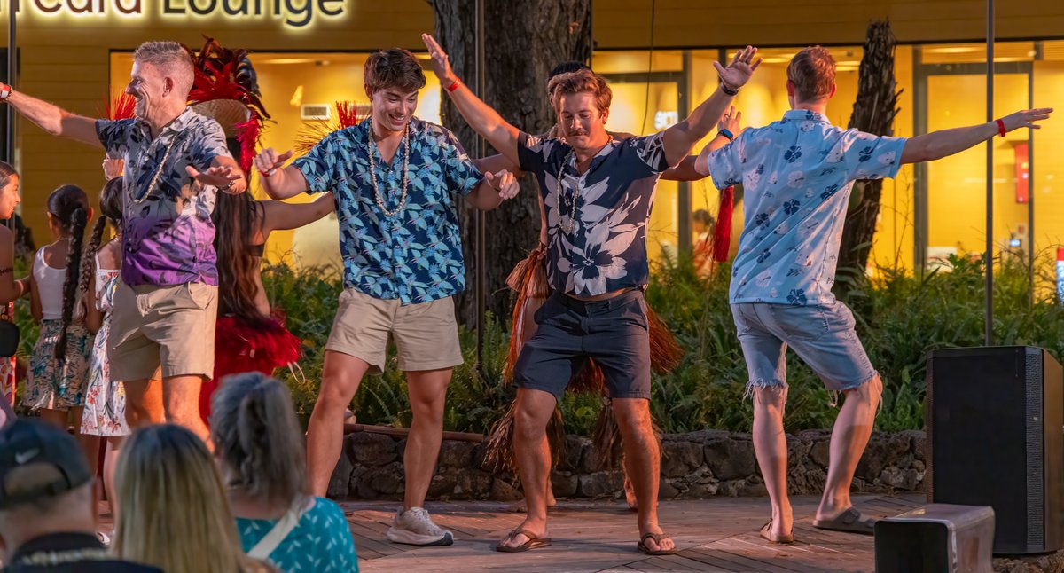 radai's tweet image. Aloha from Hawaii! 🌺🏝️
Our Commercial Team—Sales, Marketing, Customer Success, RevOps, plus a few special Legal and HR Radineers—just wrapped an unforgettable team offsite.
Everyone left feeling connected, recharged, and ready to crush what’s ahead!