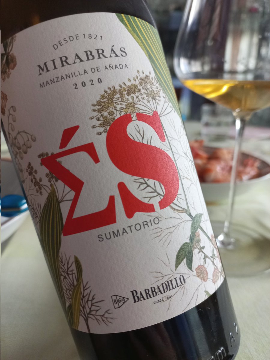 En estática y en rama, distintas crianzas y un sumatorio  final🔝
Brisa envolvente y frescura marina, intensa salinidad que te hace salivar y ese final seco que no esperas💃 Una manzanilla que juega a ser vino blanco🔥
Con  unos langostinos de Sanlúcar🤍 #enelsursepierdeelnorte