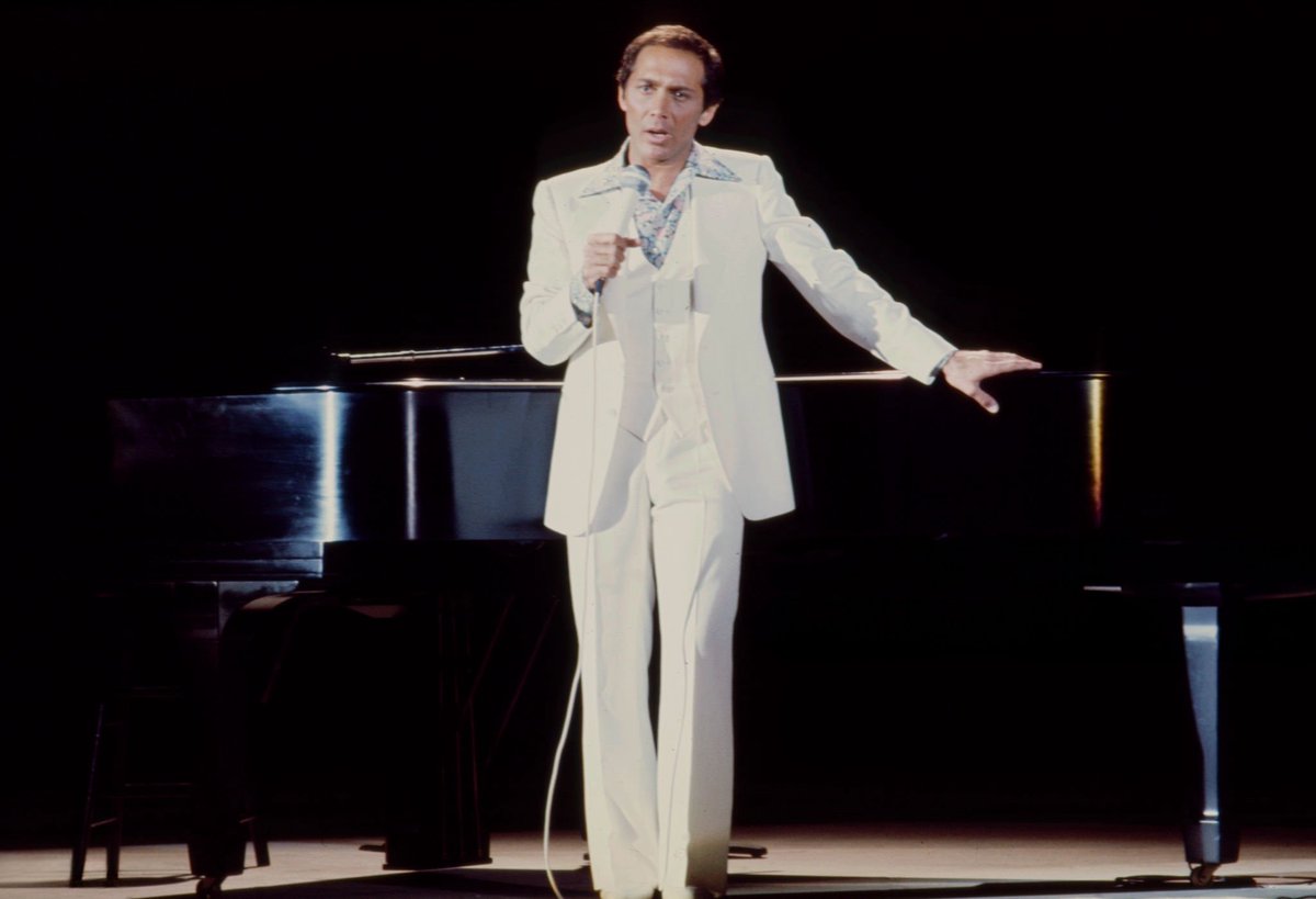 All dressed up, loving every second. No feeling like being on stage!

I'm finishing off June with two shows in Connecticut and Virginia, get tickets here: paulanka.com/shows