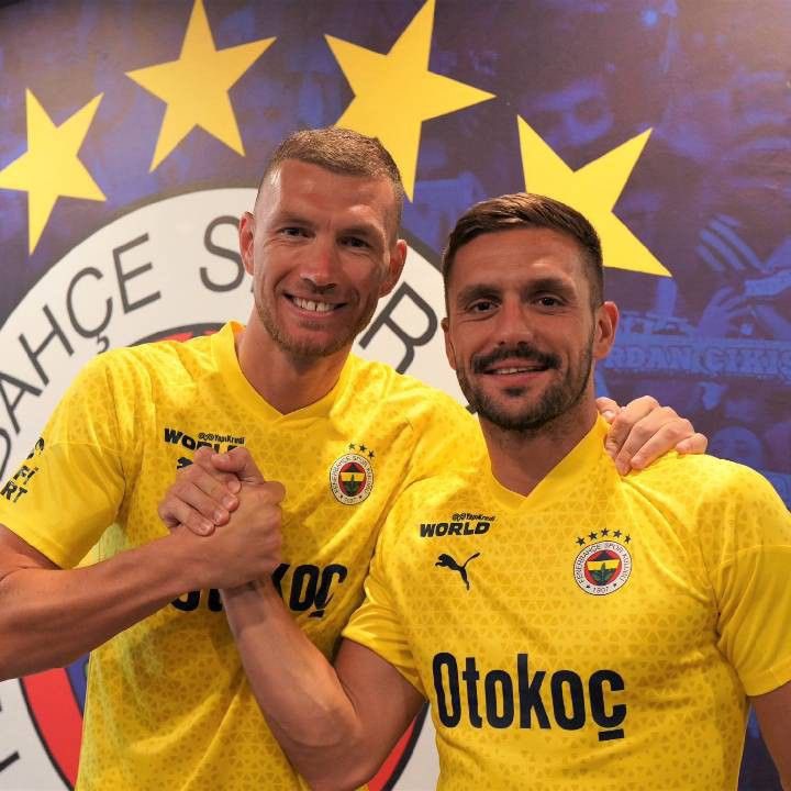 Fenerbahçe kulübü, Tadic ve Dzeko’ya kimseyle anlaşmayın bizden haber bekleyin dedi.

(Televizija OBN)