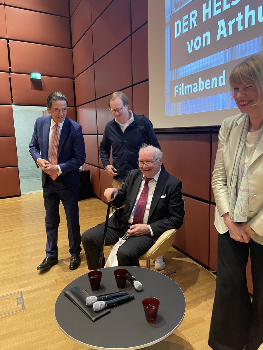 Botschaft von Finnland in Berlin tweet media