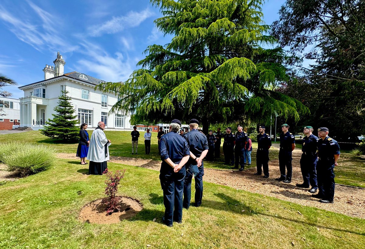 CdreAHofman's tweet image. A tree was planted in an emotional ceremony at the Institute of Naval Medicine supported by Doctors in Distress, as part of their Memorial Tree Campaign to commemorate healthcare workers who have died by suicide and as a reminder of the importance of health and well-being.