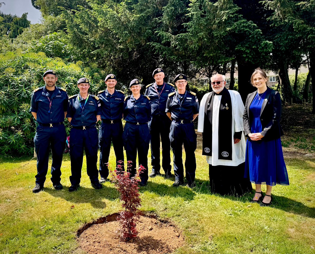 CdreAHofman's tweet image. A tree was planted in an emotional ceremony at the Institute of Naval Medicine supported by Doctors in Distress, as part of their Memorial Tree Campaign to commemorate healthcare workers who have died by suicide and as a reminder of the importance of health and well-being.