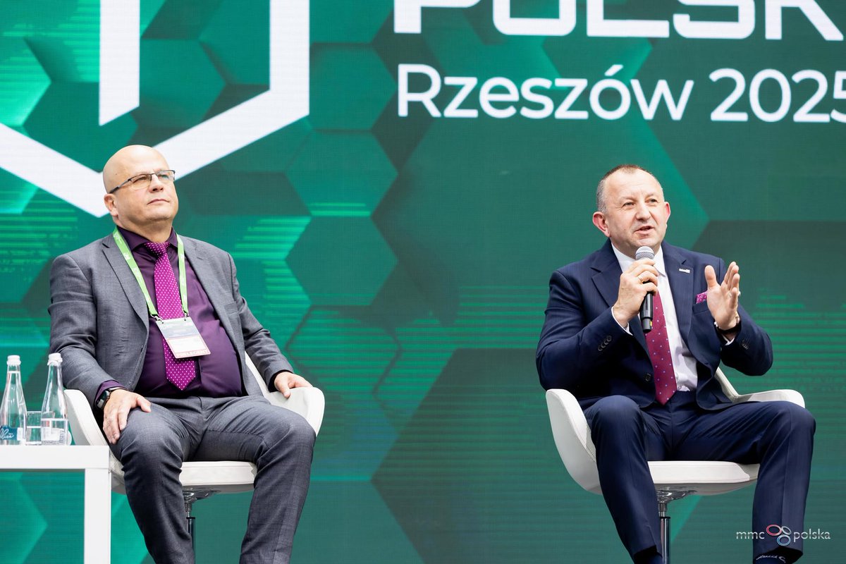 Kongres Bezpieczeństwo Polski (@totalsecuritypl) on Twitter photo Debata zamykająca pierwszy dzień #KBP2025 poświęcona była roli polskiego przemysłu obronnego w obliczu zmian geopolitycznych i rosnących potrzeb bezpieczeństwa. Dziękujemy za aktywny udział i zapraszamy na kolejne inspirujące dyskusje już jutro.    #KBPRZESZÓW Debata zamykająca pierwszy dzień #KBP2025 poświęcona była roli polskiego przemysłu obronnego w obliczu zmian geopolitycznych i rosnących potrzeb bezpieczeństwa. Dziękujemy za aktywny udział i zapraszamy na kolejne inspirujące dyskusje już jutro.    #KBPRZESZÓW