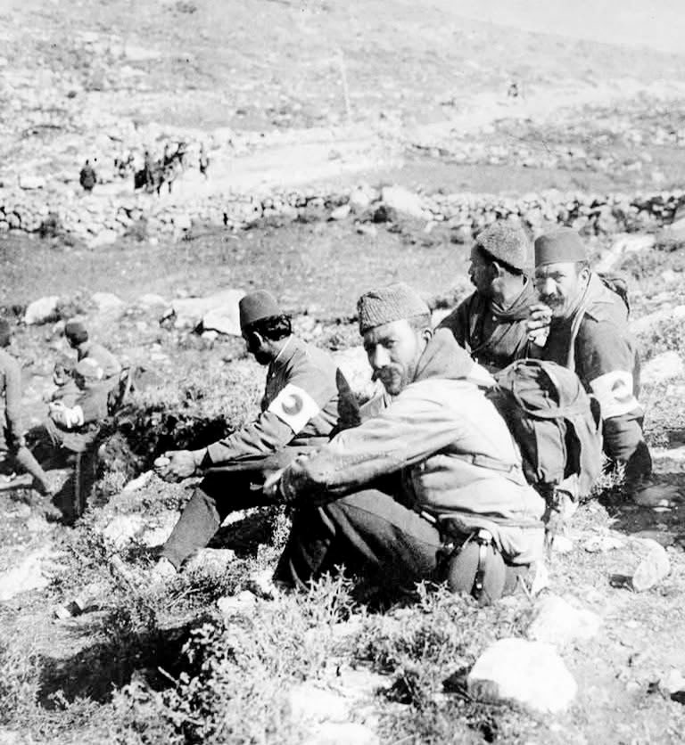 1. Dünya savaşında Sina'da Türk Kızılayı üyeleri dinlenirken 1915
#IWW