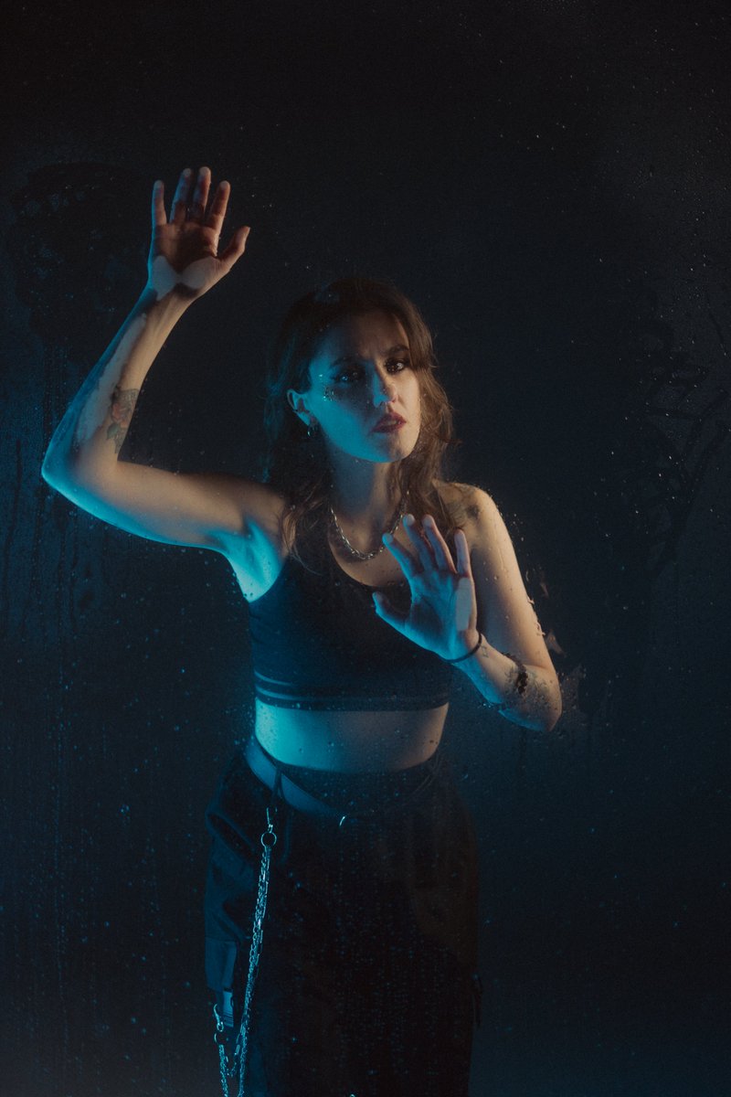 Halflives (@wehavehalflives) on Twitter photo I don’t usually talk much about myself online, but <a href="/metalinside/">Metalinside</a> got me to open up a bit!
metalinside.ch/2025/06/halfli… I don’t usually talk much about myself online, but <a href="/metalinside/">Metalinside</a> got me to open up a bit!
metalinside.ch/2025/06/halfli…