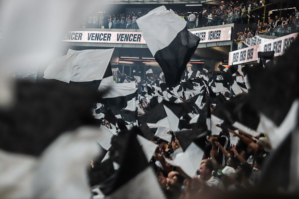 Cerca de 14 mil ingressos já foram comprados pela torcida do Galo para a partida contra o Internacional, na quinta-feira (12), às 21h30.

🗞️ <a href="/itatiaia/">Itatiaia</a>
📸 Pedro Click/Atlético-MG