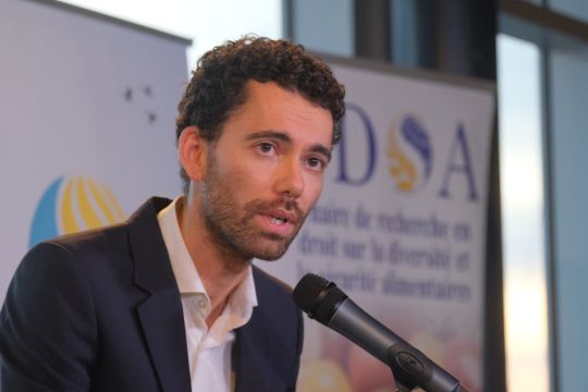 Faculté de droit – Université Laval (@ulaval_droit) on Twitter photo Tom Ignacchiti, coordonnateur à la <a href="/ChaireDDSA/">Chaire DDSA</a>, a remporté le 1er prix d'excellence des professionnels et professionnelles de recherche du <a href="/FRQSC/">FRQ - secteur Société et culture</a>. fd.ulaval.ca/actualites/1re… #droit #recherche Tom Ignacchiti, coordonnateur à la <a href="/ChaireDDSA/">Chaire DDSA</a>, a remporté le 1er prix d'excellence des professionnels et professionnelles de recherche du <a href="/FRQSC/">FRQ - secteur Société et culture</a>. fd.ulaval.ca/actualites/1re… #droit #recherche
