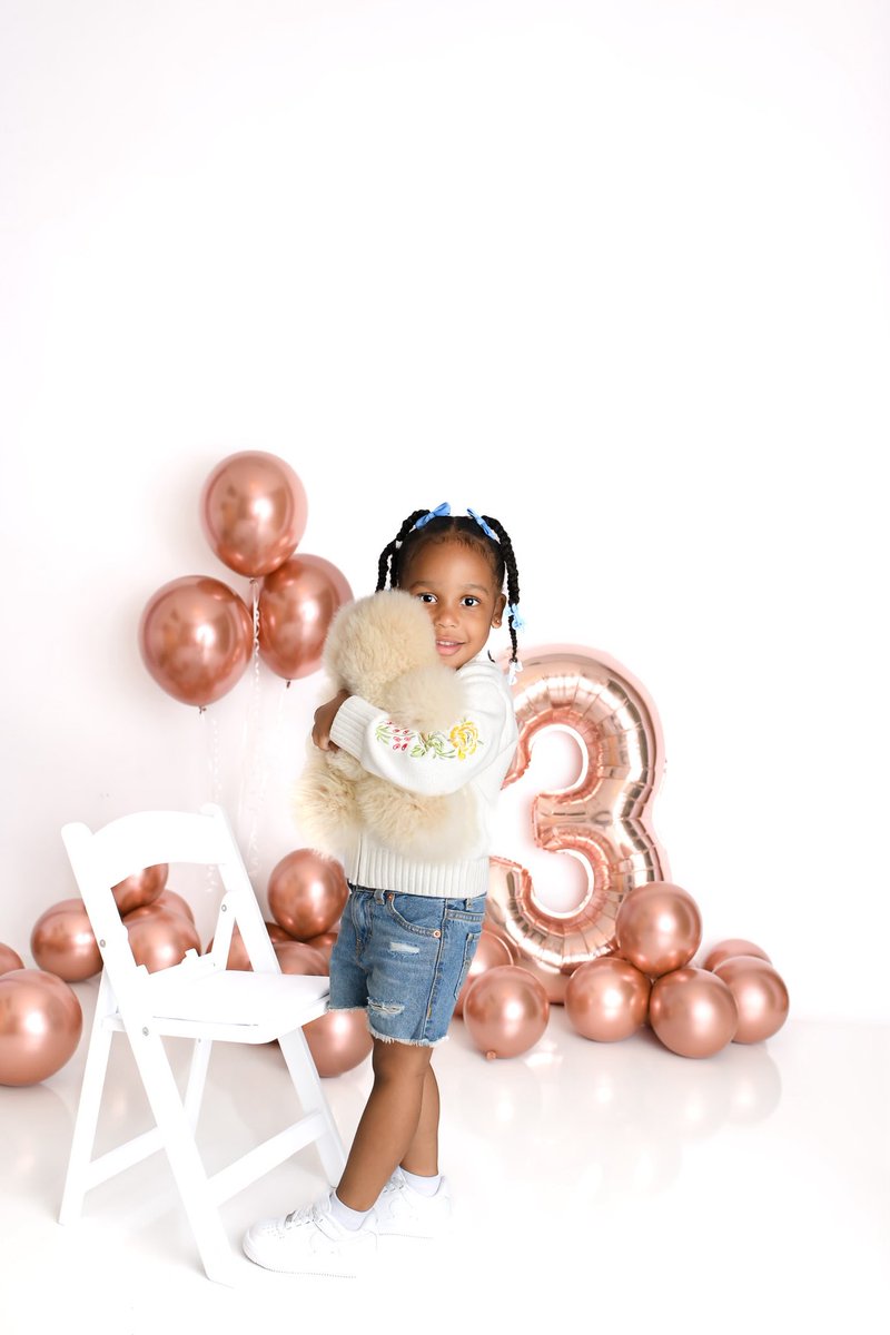 Measured tweet media