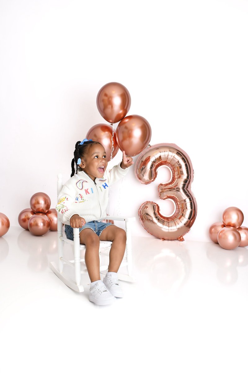 Measured tweet media