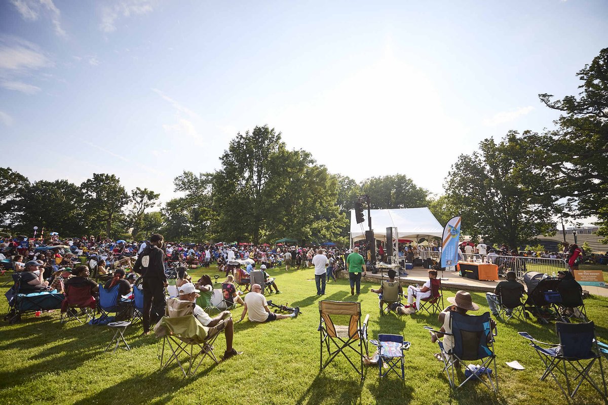 Get ready to Wobble Cleveland! 🔥 WOW! Wade Oval Wednesdays are BACK in one week in the heart of University Circle and we've got an exciting lineup. 🎶

Learn more at hubs.ly/Q03rbQhN0
Proudly sponsored by First National Bank

📸 Mock Tuna