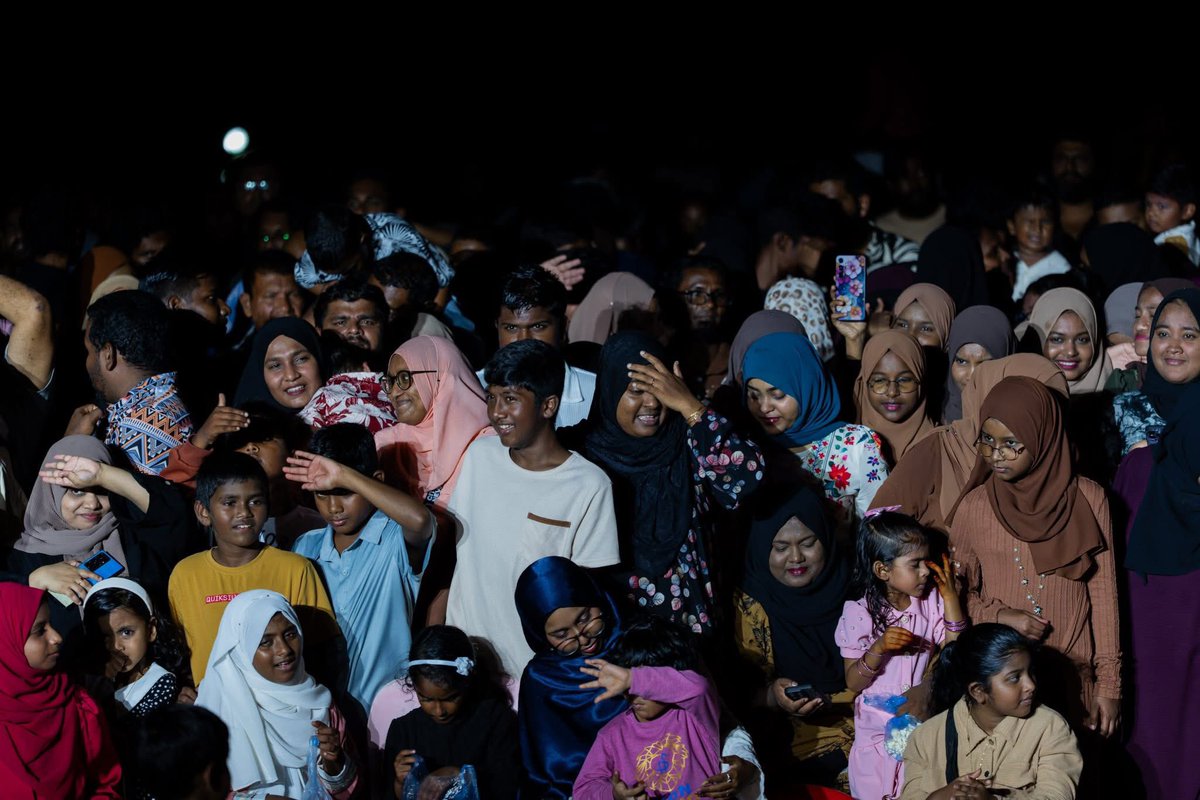HabeysBoduberu's tweet photo. Snaps from our #Eid25 #HabeysTour 1st Day. Stage show performance atK.Guraidhoo.
Thank you for the love and support 🙏🏻 📷 Aari
#Habeys #HabeysBoduberu #Eid25 https://t.co/aB0mORnZsd