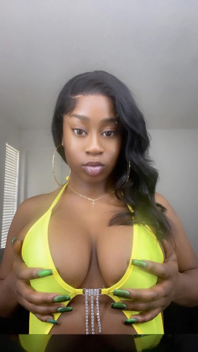 onlyfans.com/exquisitelr 😍🤎