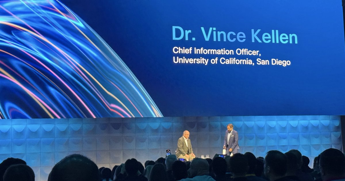 #UCSanDiego CIO taking the stage to discuss the challenges of connecting and protecting their environment and how Agentic AI and Cisco can help with self healing that includes HITL (AI Canvas) #CiscoLive