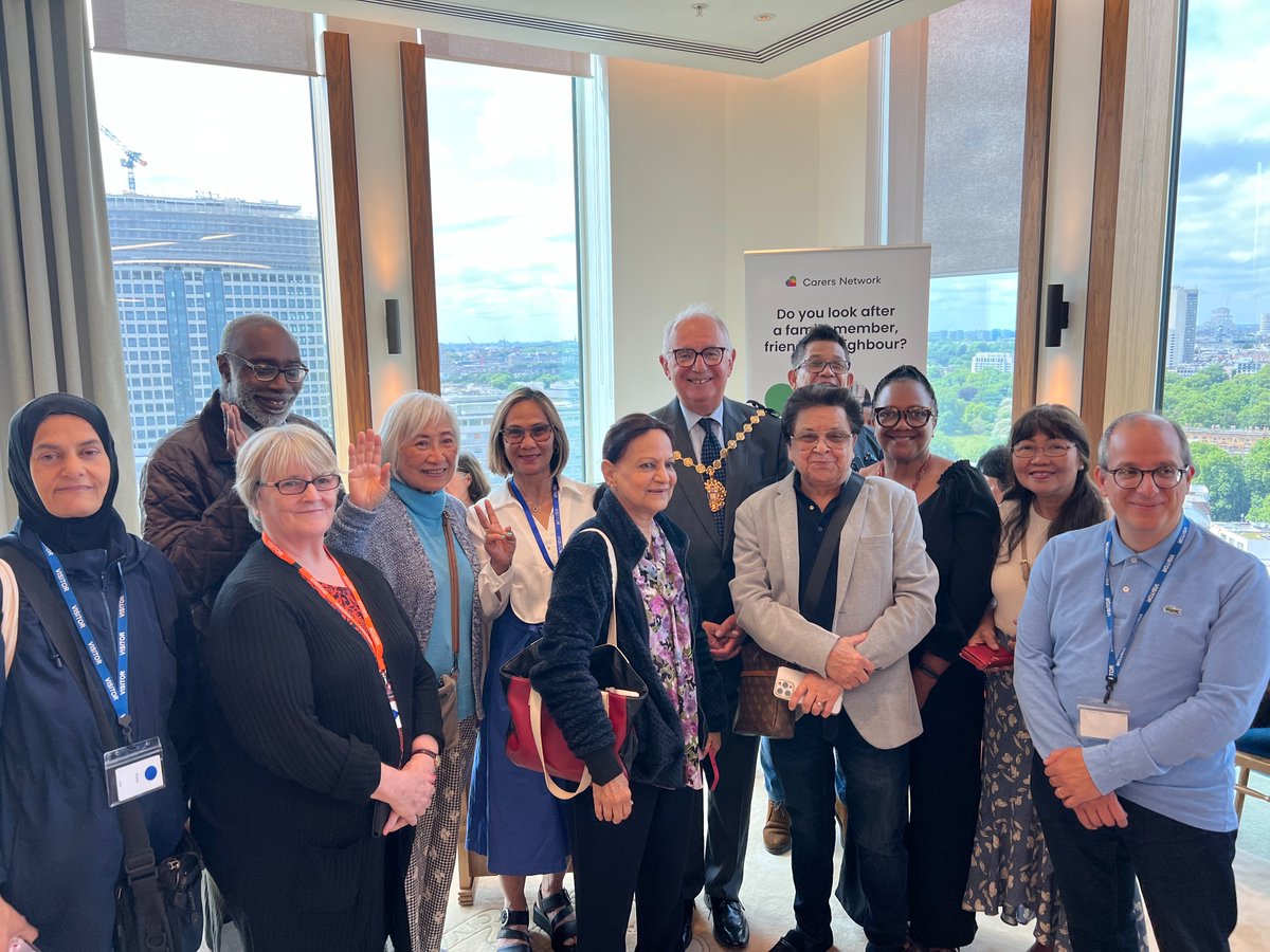 LM_Westminster's tweet image. Humbled to meet local carers at today's reception for #CarersWeek.

These heroes of our community make extraordinary sacrifices to look after someone who might otherwise be left behind.

I can think of few more noble acts of love. 

Thank you to @Carersnetwork and all carers!